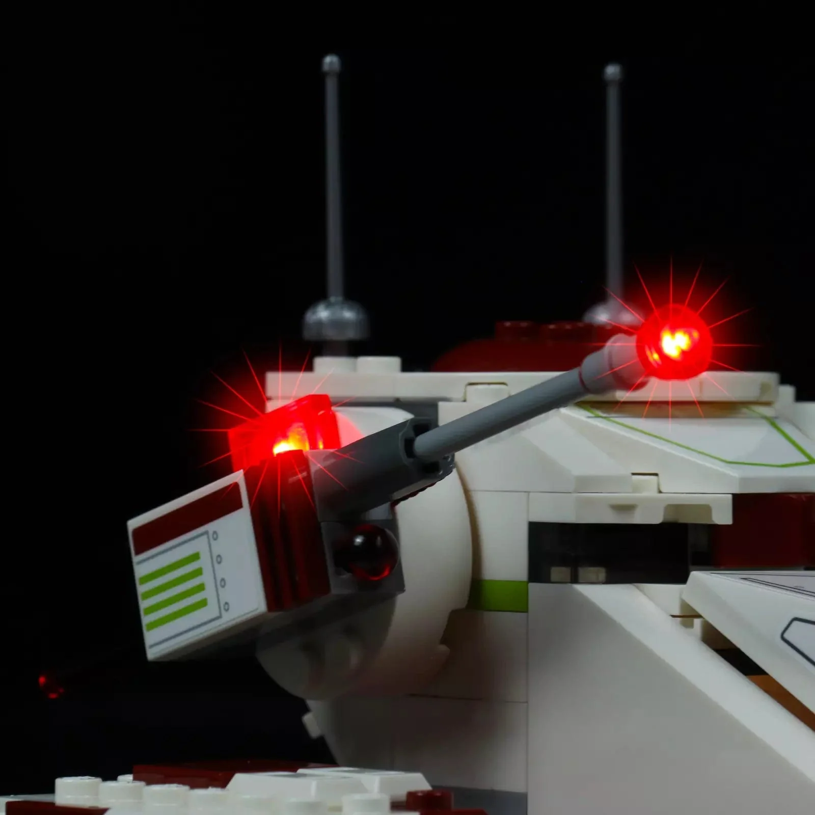 Light Kit for Fighter Tank™ #75342 - Image 4