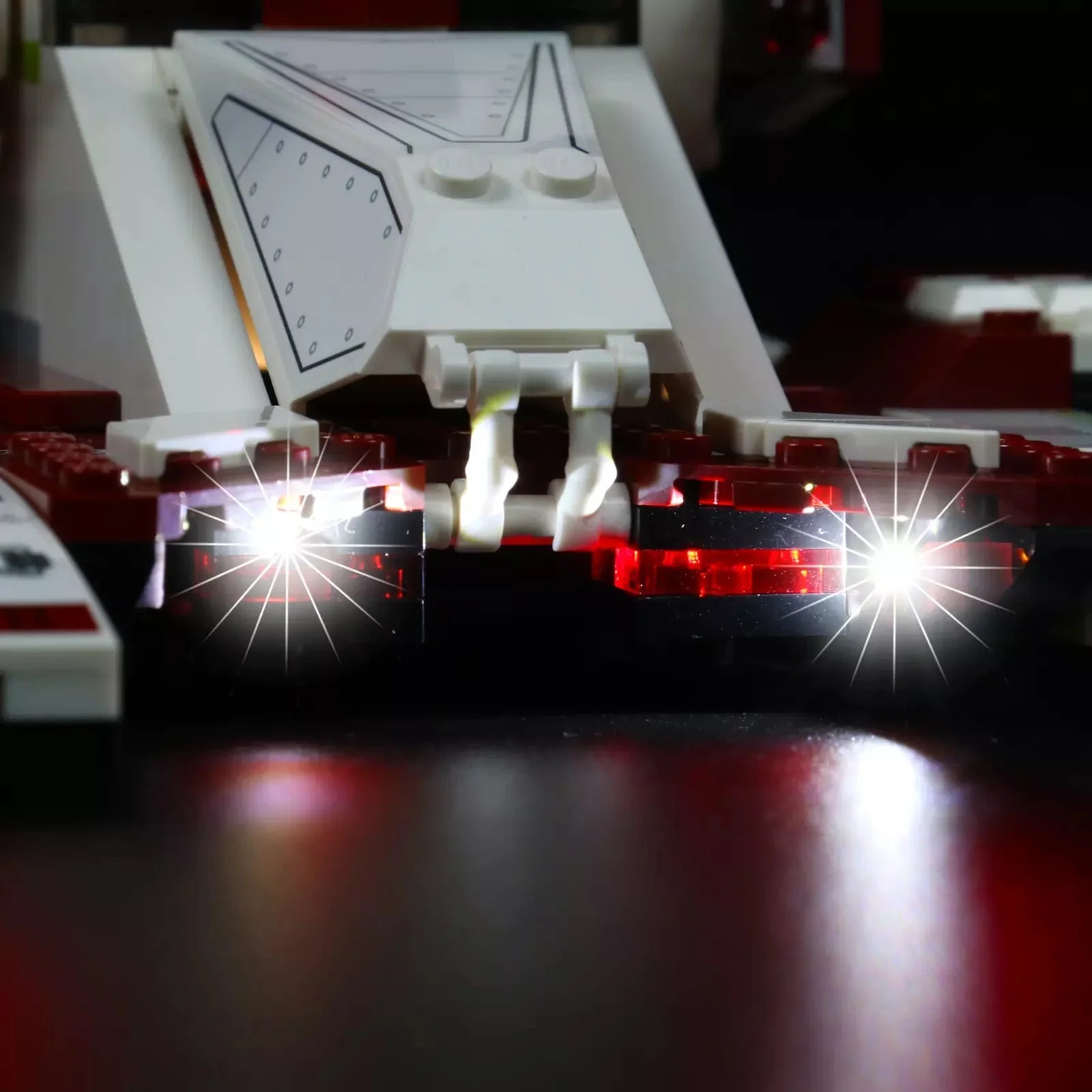 Light Kit for Fighter Tank™ #75342 - Image 5